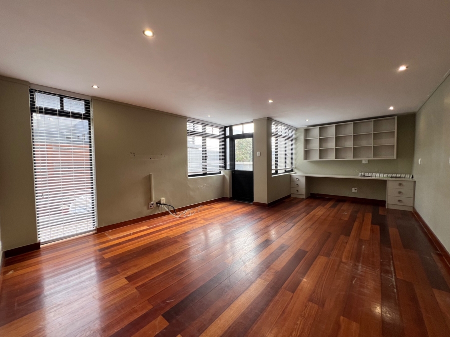 5 Bedroom Property for Sale in Oubaai Western Cape
